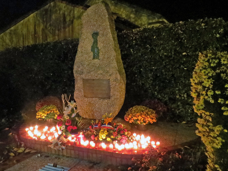 20151120_hommage_aux_victimes.jpg